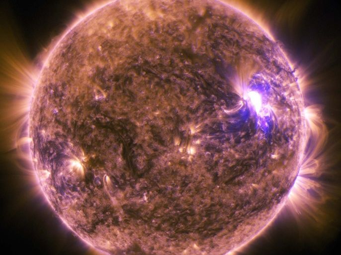 The sun emits a mid-level solar flare, an M7.9-class, peaking at 0416 EDT/0816 GMT, in this handout image captured by NASA?s Solar Dynamics Observatory on June 25, 2015. REUTERS/NASA/Handout via Reuters FOR EDITORIAL USE ONLY. NOT FOR SALE FOR MARKETING OR ADVERTISING CAMPAIGNS. THIS IMAGE HAS BEEN SUPPLIED BY A THIRD PARTY. IT IS DISTRIBUTED, EXACTLY AS RECEIVED BY REUTERS, AS A SERVICE TO CLIENTS