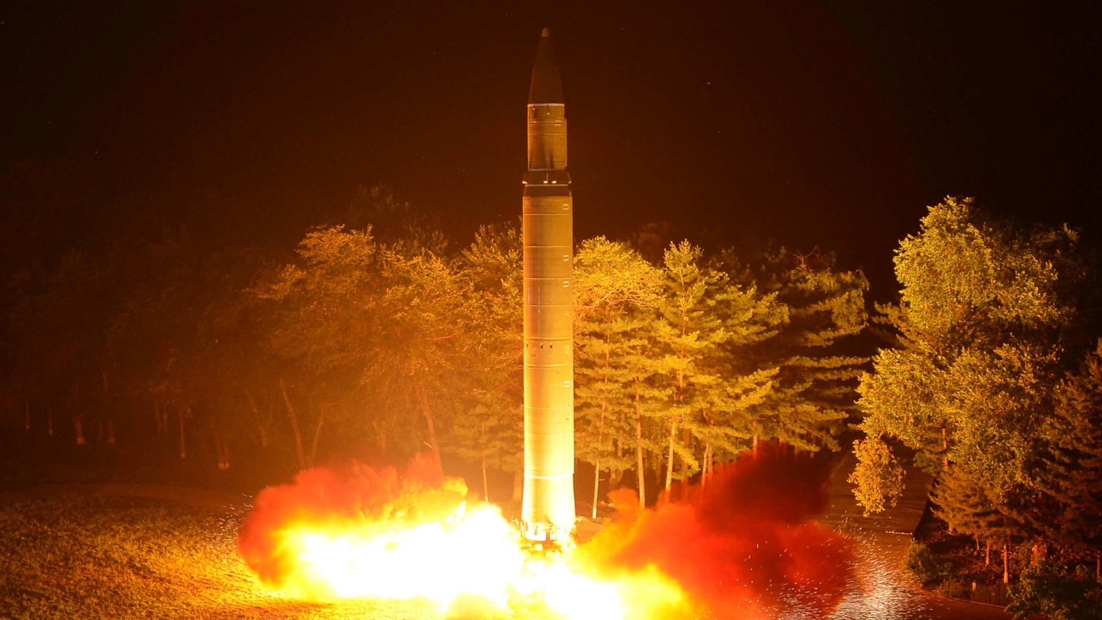 ‪كوريا الشمالية أجرت تجارب على إطلاق صواريخ بالستية عابرة للقارات في أكثر من مناسبة‬ (رويترز)
