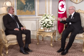 السبسي يستقبل حفتر (الرئاسة التونسية)
