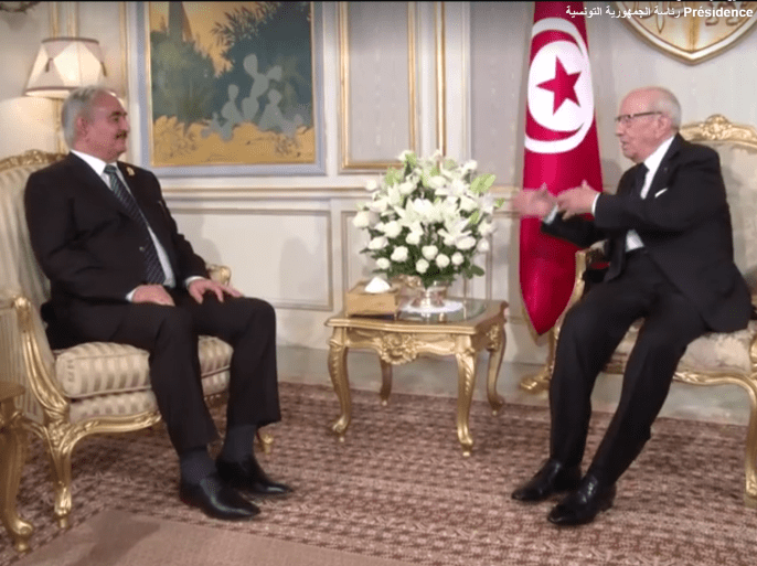 السبسي يستقبل حفتر (الرئاسة التونسية)
