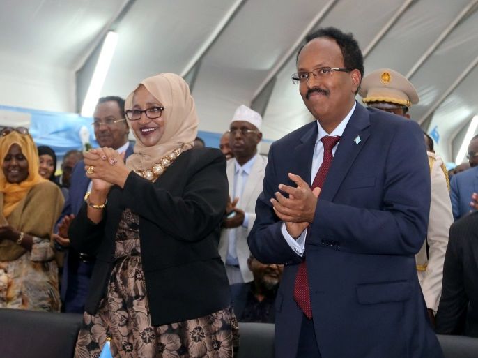 Somalia's newly elected President Mohamed Abdullahi Farmaajo and his wife Zeinab Abdi applaud during his inauguration ceremony in Somalia's capital Mogadishu, February 22, 2017. REUTERS/Feisal Omar