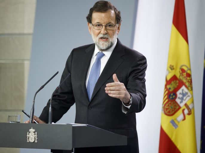MADRID, SPAIN - OCTOBER 27: Spain's Prime Minister Mariano Rajoy speaks during a press statement after an extraordinary cabinet session at Moncloa Palace on October 27, 2017 in Madrid, Spain. The Spanish prime minister, Mariano Rajoy, announced his cabinet had fired the Catalan regional president, Carles Puigdemont, and ordered fresh regional elections to be held in December. (Photo by Pablo Blazquez Dominguez/Getty Images)