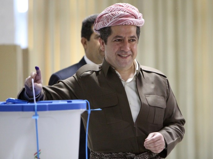 Masrour Barzani, head of the Iraqi Kurdish region's national Security Council, casts his vote during Kurds independence referendum in Erbil, Iraq September 25, 2017. REUTERS/Azad Lashkari