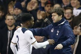 Britain Football Soccer - Tottenham Hotspur v Burnley - Premier League - White Hart Lane - 18/12/16 Tottenham's Danny Rose with Tottenham manager Mauricio Pochettino after being substituted Action Images via Reuters / Paul Childs Livepic EDITORIAL USE ONLY. No use with unauthorized audio, video, data, fixture lists, club/league logos or