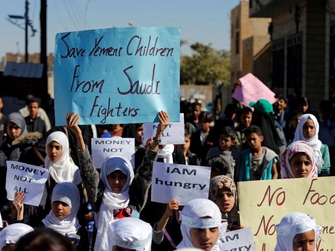 Children protest against the Saudi-led coalition outside the U.N. offices in Sanaa, Yemen November 20, 2017. REUTERS/Khaled Abdullah TPX IMAGES OF THE DAY