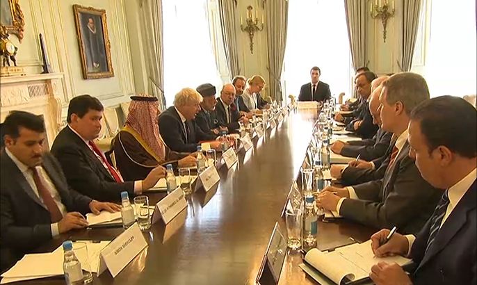 لندن تعلن عن ضمانات سعودية بوصول المساعدات لليمن