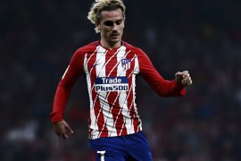 MADRID, SPAIN - OCTOBER 14: Antoine Griezmann of Atletico de Madrid controls the ball during the La Liga match between Club Atletico Madrid and FC Barcelona at Estadio Wanda Metropolitano on October 14, 2017 in Madrid, Spain. (Photo by Gonzalo Arroyo Moreno/Getty Images)