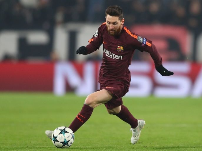 TURIN, ITALY - NOVEMBER 22: Lionel Messi of Barcelona during the UEFA Champions League group D match between Juventus and FC Barcelona at Juventus Stadium on November 22, 2017 in Turin, Italy. (Photo by Michael Steele/Getty Images)