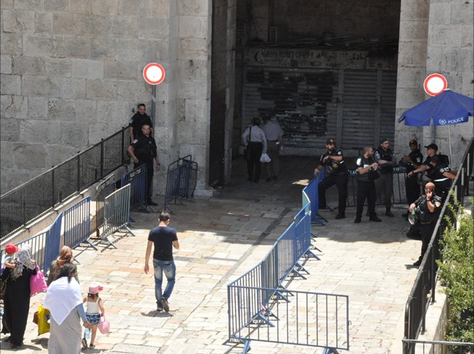 الاحتلال يفرض إجراءات أمنية مشددة في باب العامود المدخل الرئيسي للقدس القديمة تموز/يوليو 2017، القدس المحتلة.