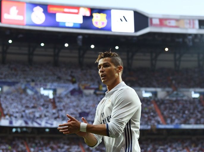 MADRID, SPAIN - APRIL 23: Cristiano Ronaldo of Real Madrid applauds during the La Liga match between Real Madrid CF and FC Barcelona at Estadio Bernabeu on April 23, 2017 in Madrid, Spain. (Photo by David Ramos/Getty Images)