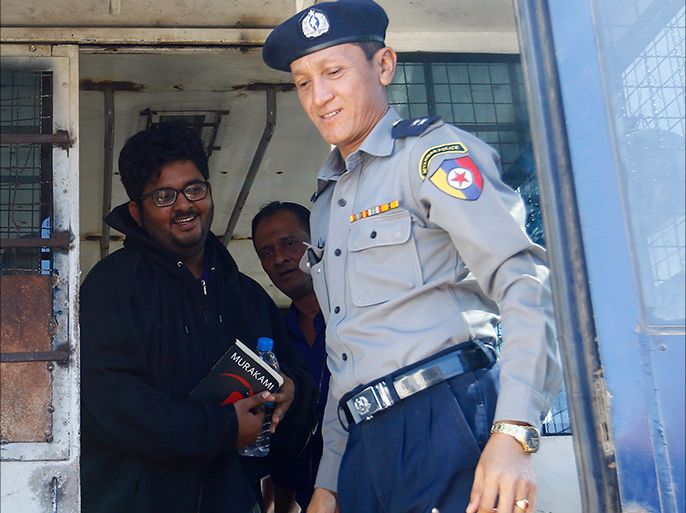 epa06407628 Myanmar freelance journalist Aung Naing Soe arrives for a hearing on his trial at Zabu Court in Naypyitaw, Myanmar, 28 December 2017. Myanmar journalist Aung Naing Soe, Malaysian journalist Mok Choy, Singapore journalist Lau Hon Meng, and their Myanmar driver, have been sentenced on 10 November, to two months in jail for violating an aircraft law by illegally flying a drone over parliament buildings in Myanmar in late October. The group of detainees is facing also separate charges for allegedly importing the drone without a license. EPA-EFE/HEIN HTET