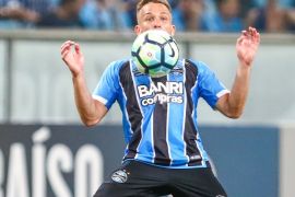 PORTO ALEGRE, BRAZIL - NOVEMBER 15: Arthur of Gremio during the match between Gremio and Sao Paulo as part of the Brasileirao Series A 2017, at Arena do Gremio on November 15, 2017, in Porto Alegre, Brazil. (Photo by Lucas Uebel/Getty Images)