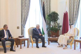 أمير دولة قطر الشيخ تميم بن حمد آل ثاني يستقبل الرئيس الفلسطيني محمود عباس