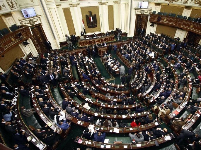 epa05095385 A general view showing members of the new Egyptian Parliament meeting during their inaugural session in Cairo,, Egypt, 10 January 2016. Egypt's first parliament in more than three years held its opening session on 10 January 2016 after a court dissolved the previous legislature dominated by Islamists. The 596 deputies in the parliament, which is heavily dominated by supporters of President Abdel-Fattah al-Sissi, will swear an oath of loyalty to the constitu