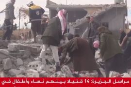 طواقم إنقاذ ومواطنون يبحث عن ضحايا تحت الأنقاض عقب قصف جوي للنظام السوري على ريف إدلب الشرقي