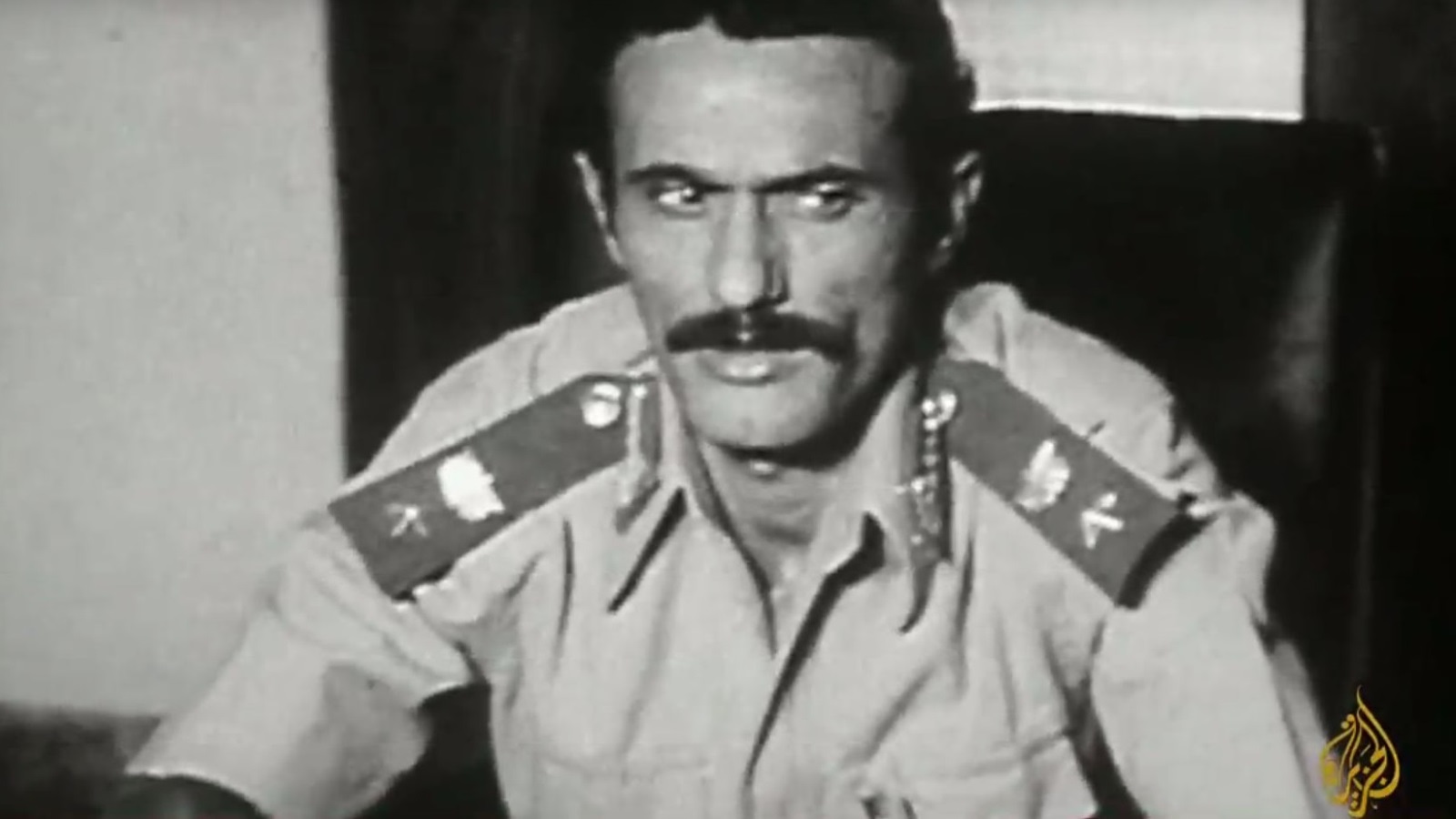 الرئيس اليمني المخلوع علي عبد الله صالح صعد من قاعدة الجيش إلى قمة الهرم (الجزيرة)