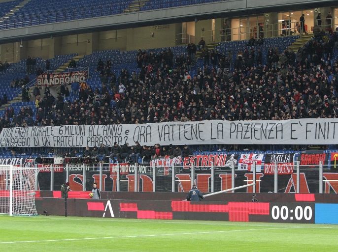 MILAN, ITALY - DECEMBER 13: The AC Milan fans display a giant banner against Gianluigi Donnarumma before the Tim Cup match between AC Milan and Hellas Verona FC at Stadio Giuseppe Meazza on December 13, 2017 in Milan, Italy. (Photo by Marco Luzzani/Getty Images)