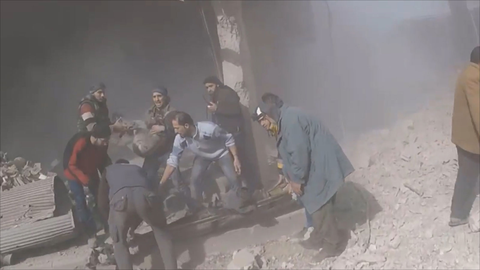 المدنيون أكثر ضحايا غارات النظام السوري على الغوطة الشرقية 