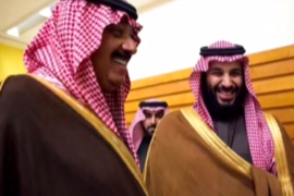 الأمير متعب بن عبد الله (يسار) بصحبة ولي العهد السعودي الأمير محمد بن سلمان.png