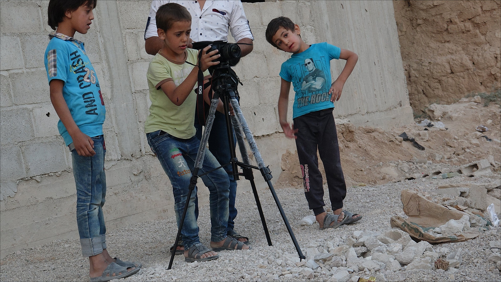 الفيلم مثقل بقصص مؤثرة لأطفال سوريا كما يقول المنتجون (الجزيرة)