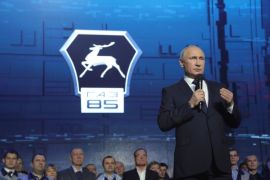 Russian President Vladimir Putin addresses the audience at a car-making factory in Nizhny Novgorod, Russia, December 6, 2017. Sputnik/Michael Klimentyev/Kremlin via REUTERS ATTENTION EDITORS - THIS IMAGE WAS PROVIDED BY A THIRD PARTY.