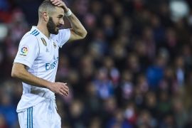 BILBAO, SPAIN - DECEMBER 02: Karim Benzema of Real Madrid CF reacts during the La Liga match between Athletic Club and Real Madrid at Estadio de San Mames on December 2, 2017 in Bilbao, Spain. (Photo by Juan Manuel Serrano Arce/Getty Images)