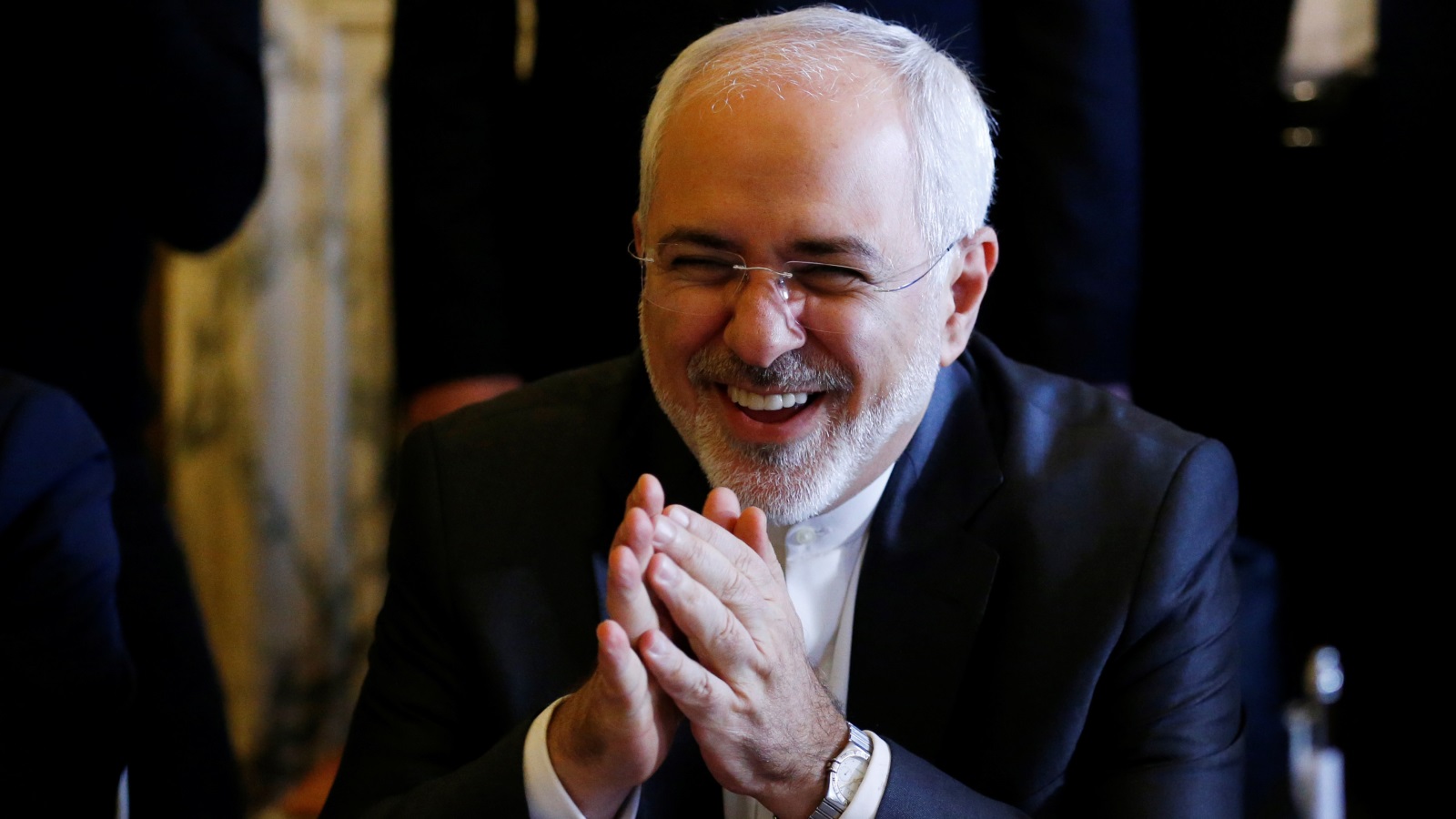 ‪ظريف: التزام طهران بالاتفاق النووي مشروط بالتزام واشنطن به‬  (رويترز)