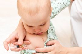 لا ينبغي أبدا تطعيم الأطفال ضد الحصبة قبل الشهر التاسع. (النشر مجاني لعملاء وكالة الأنباء الألمانية "dpa". لا يجوز استخدام الصورة إلا مع النص المذكور وبشرط الإشارة إلى مصدرها.) عدسة: dpa صور: dpa