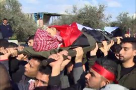 آلاف الفلسطينيين يشيعون الشهيد أحمد سليم