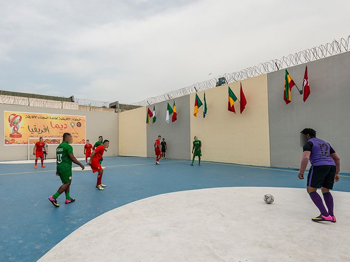 مباراة افتتاح البطولة بين المنتخب الوطني المغربي للسجناء والمنتخب النيجيري للسجناء.