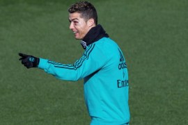 epa06467223 Real Madrid's Cristiano Ronaldo, who suffered a head wound in a La Liga match on 21 January, takes part in a training session of the team at Valdebebas sports city in Madrid, Spain, 23 January 2018. Real Madrid will face Leganes in a Spanish King's Cup soccer match on 24 January. EPA-EFE/Rodrigo Jimenez
