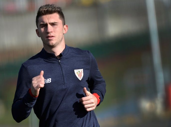Athletic Bilbao's French defender Aymeric Laporte trains at Lezama training ground, near Bilbao, Spain January 27, 2018. Manchester City have agreed on a club record 57 million pound (80 million dollars) deal for Laporte, according to local media. REUTERS/Vincent West