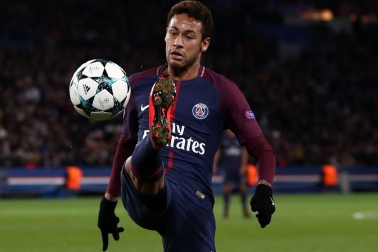 PARIS, FRANCE - NOVEMBER 22: Neymar of PSG during the UEFA Champions League group B match between Paris Saint-Germain and Celtic FC at Parc des Princes on November 22, 2017 in Paris, France. (Photo by Catherine Ivill/Getty Images)