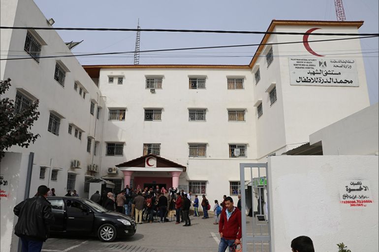 غزة، فبراير 2018، مستشفى محمد الدرة للأطفال، واحد من ثلاثة مستشفيات وستة عشر مركزاً صحياً توقف العمل فيها بشكله الاعتيادي، جراء أزمة وقود تشغيل مولدات الكهرباء.