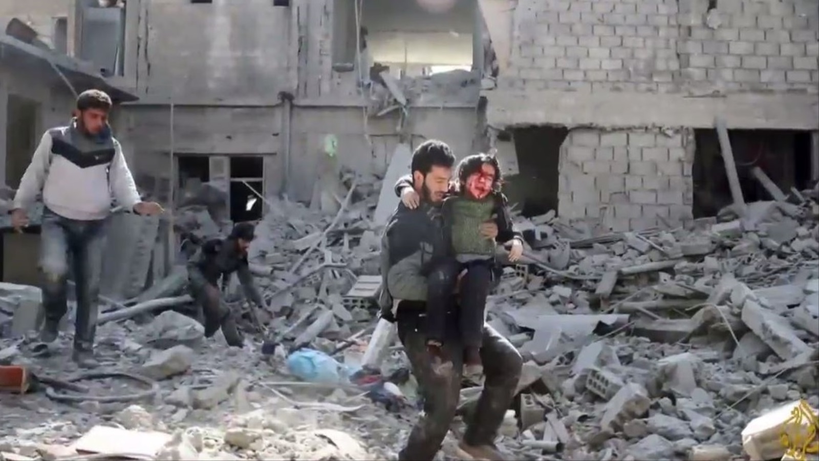 ‪‬ النظام السوري يواصل مجزرته في الغوطة الشرقية في ظل فشل مجلس الأمن الدولي في إقرار هدنة(الجزيرة)