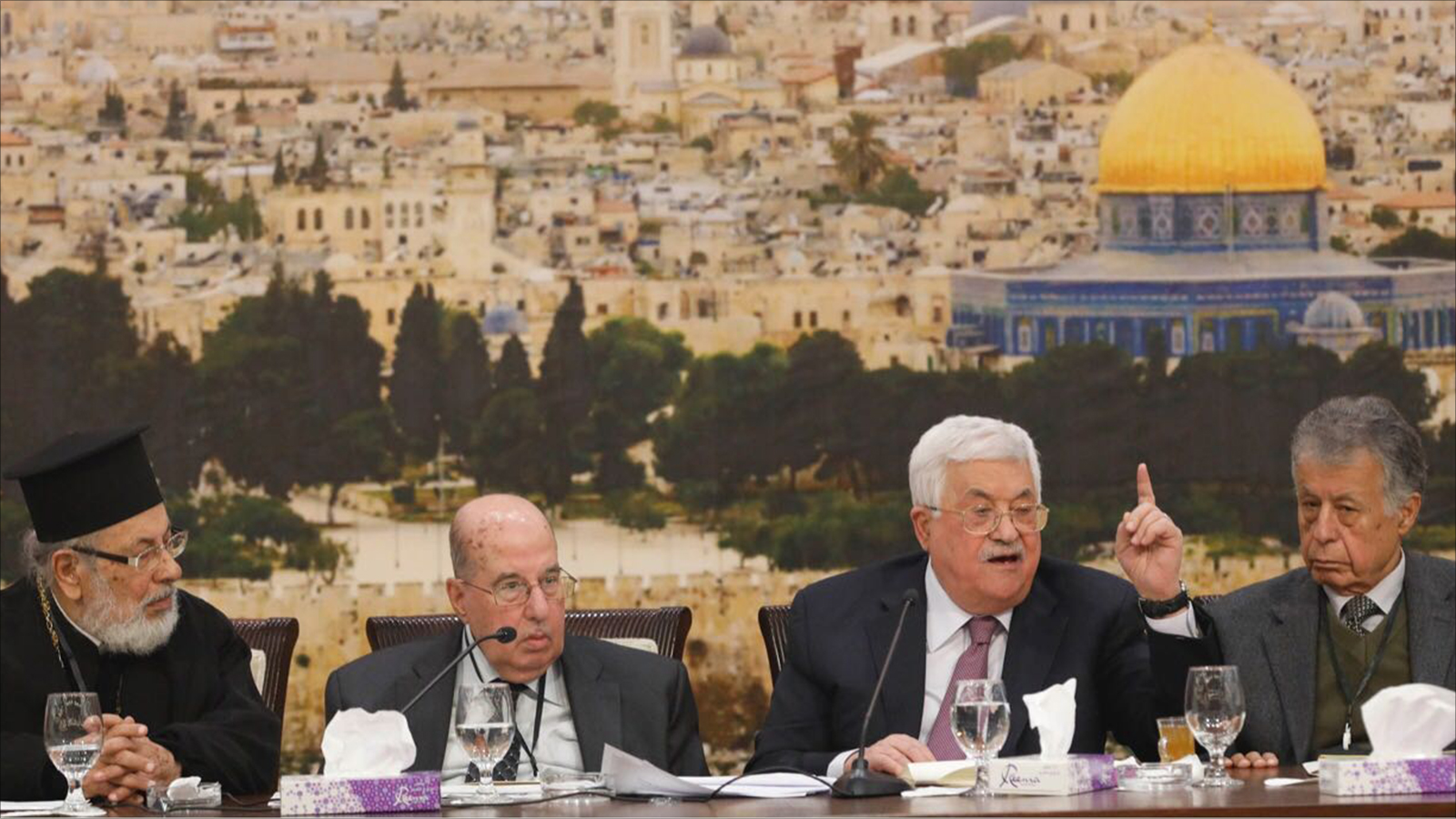 ‪صورة من اجتماع المجلس المركزي‬ (الجزيرة)