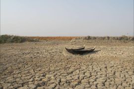 أدى انخفاض مياه نهر دجلة إلى جفاف مساحات واسعة جنوب العراق