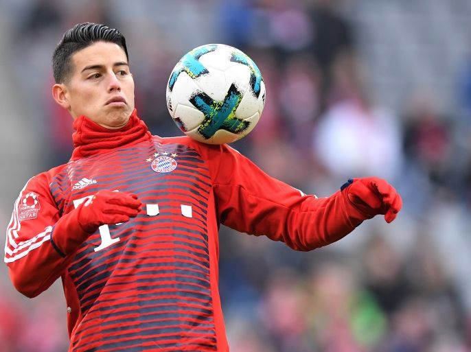 MUNICH, GERMANY - JANUARY 27: James Rodriguez of Muenchen plays with the ball before the Bundesliga match between FC Bayern Muenchen and TSG 1899 Hoffenheim at Allianz Arena on January 27, 2018 in Munich, Germany. (Photo by Sebastian Widmann/Bongarts/Getty Images)