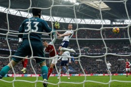 Soccer Football - Premier League - Tottenham Hotspur vs Arsenal - Wembley Stadium, London, Britain - February 10, 2018 Tottenham's Harry Kane scores their first goal Action Images via Reuters/Andrew Couldridge EDITORIAL USE ONLY. No use with unauthorized audio, video, data, fixture lists, club/league logos or