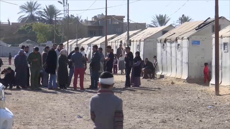 السلطات العراقية تقرر إخلاء مخيم بالأنبار والنازحون يرفضون