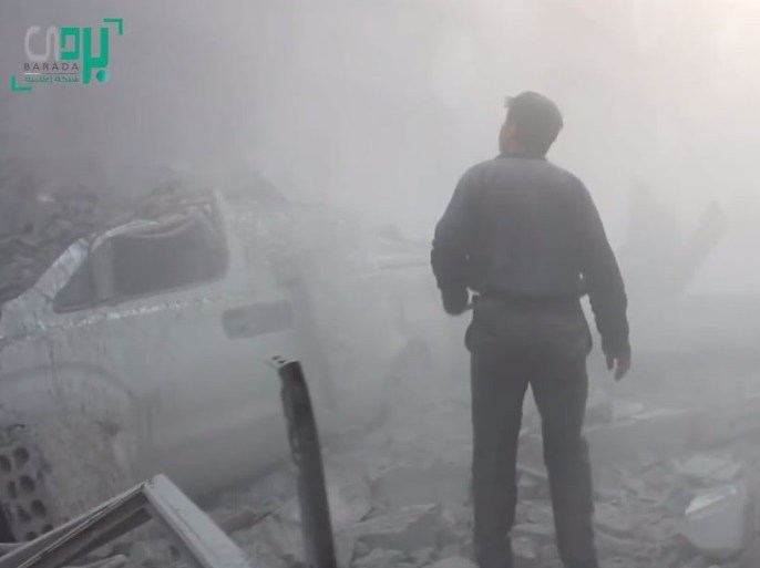 استهداف الأحياء السكنية في مدينة دوما في الغوطة الشرقية