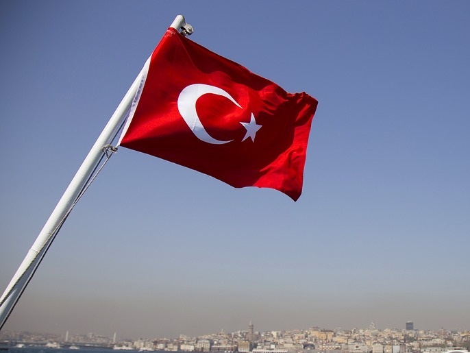 اعتنقت القبائل التركية الاسلام في عهد
