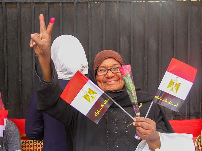 عدد من لجان محافظة القاهرة شهد كثافة في مشاركة النساء الصور خاصة للجزيرة نت