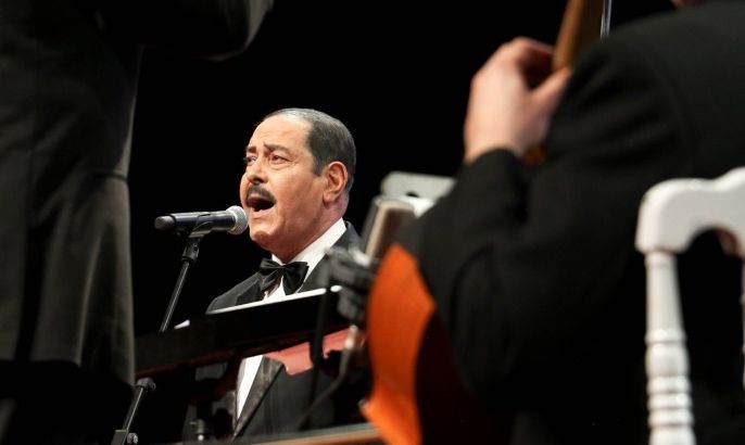لطفي بوشناق يغني في حفل افتتاح مدينة الثقافة بتونس