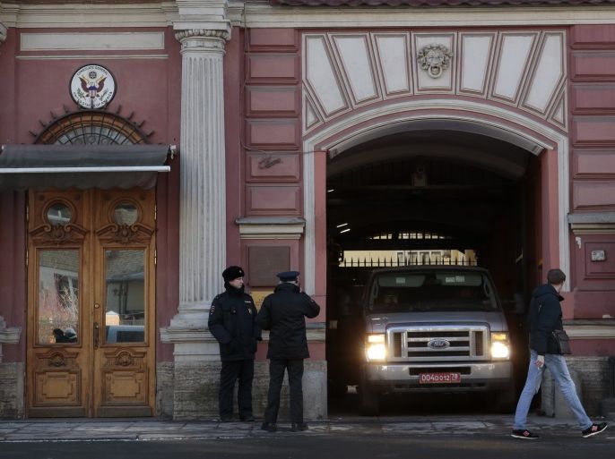 A car leaves the U.S. Consulate General in St. Petersburg, Russia March 30, 2018. REUTERS/Anton Vaganov