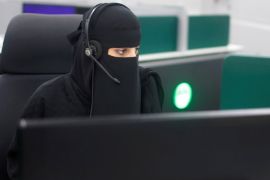 A Saudi woman works inside the first all-female call centre in the kingdom's security sector, in the holy city of Mecca, Saudi Arabia August 29, 2017. REUTERS/Suhaib Salem TPX IMAGES OF THE DAY
