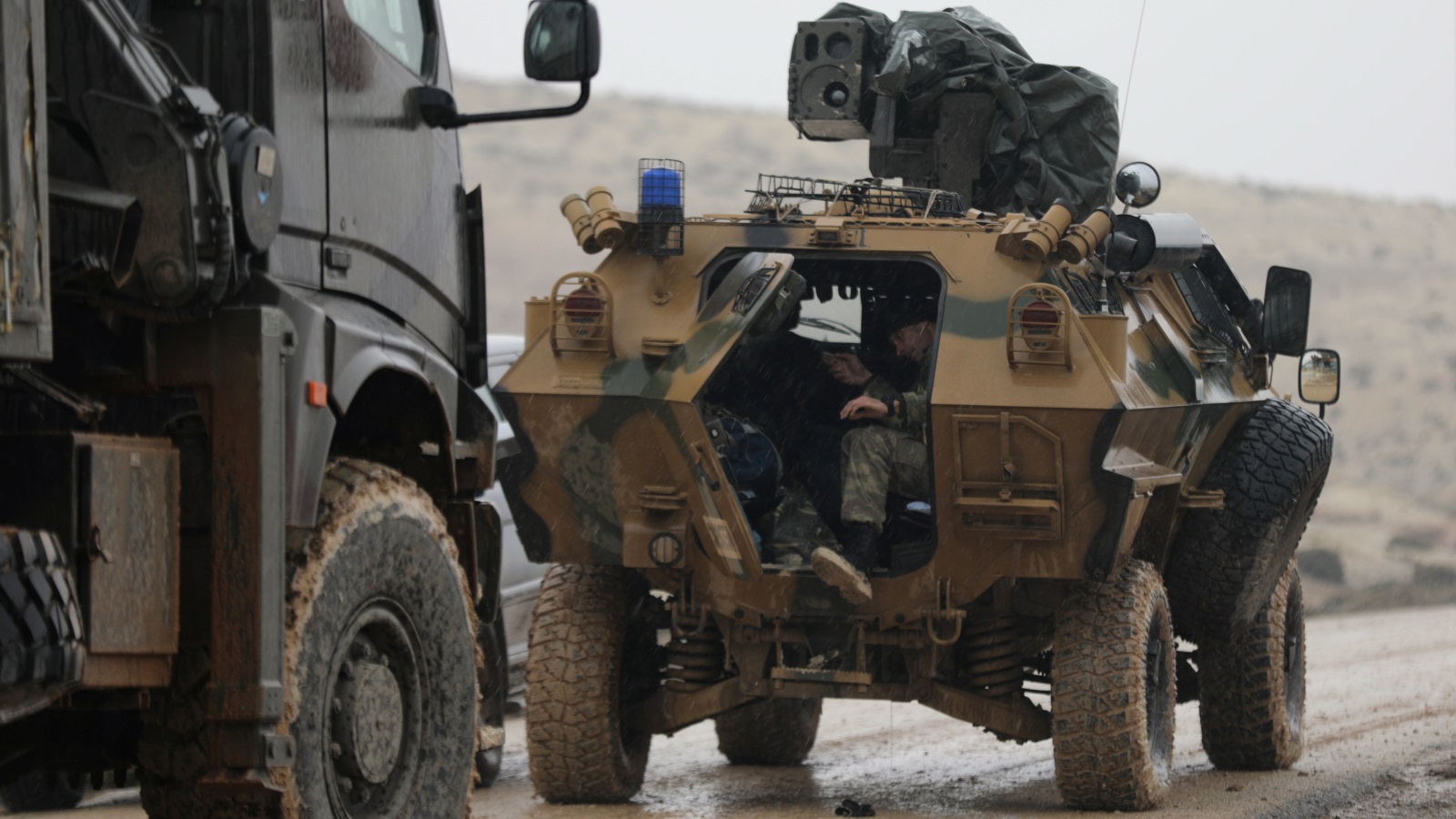 مقاتلي أتراك في بلدة عفرين في سوريا (رويترز)