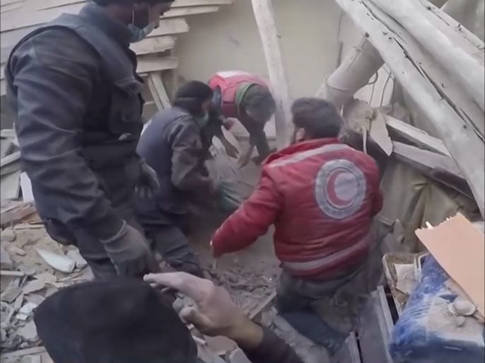 مقتل ستة مدنيين في غارات جوية مكثفة على الغوطة