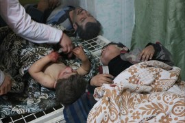 صور خاصة للجزيرة تظهر جانبا من الجرحى والقتلى والدمار جراء الحملة العسكرية على الغوطة الشرقية بريف دمشق