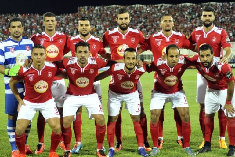 epa05545150 Players of Etoile Sportive du Sahel pose for photographers before the CAF Confederation Cup soccer match between Etoile Sportive du Sahel of Tunisia and TP Mazembe of RD Congo at the Olympique Stadium in Sousse, Tunisia, 17 September 2016. EPA/STR